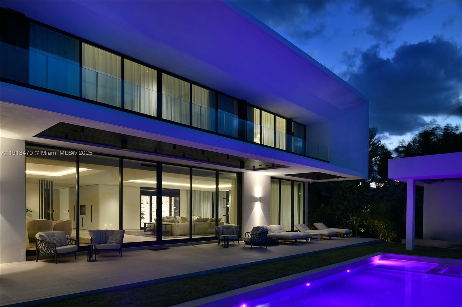 375 N Hibiscus Dr, Miami Beach FL 33139