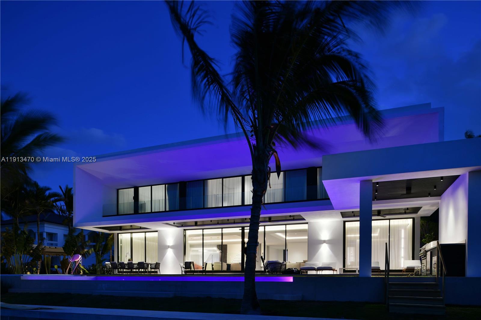 375 N Hibiscus Dr, Miami Beach FL 33139