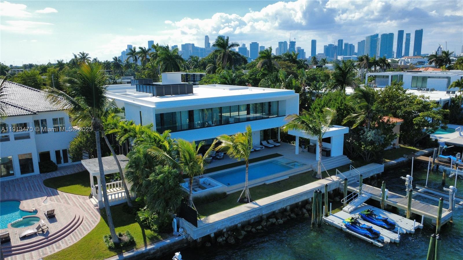 375 N Hibiscus Dr, Miami Beach FL 33139