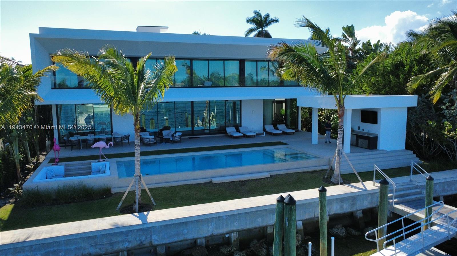 375 N Hibiscus Dr, Miami Beach FL 33139
