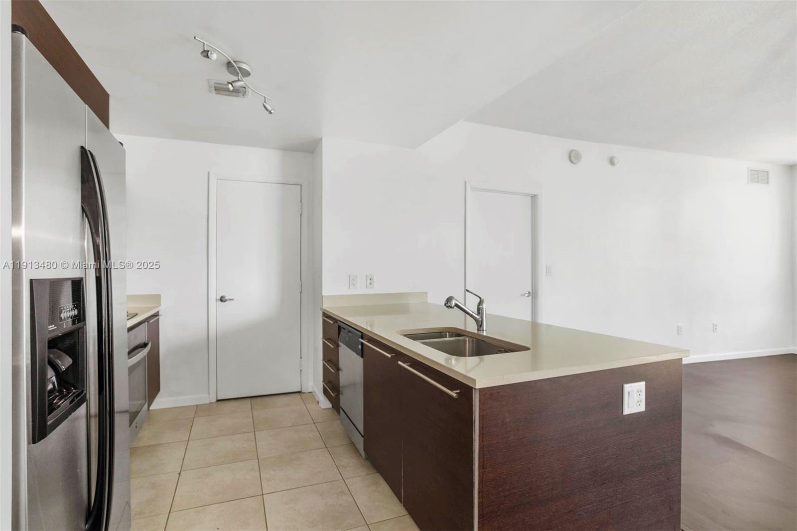 1900 N Bayshore Dr #2919, Miami FL 33132
