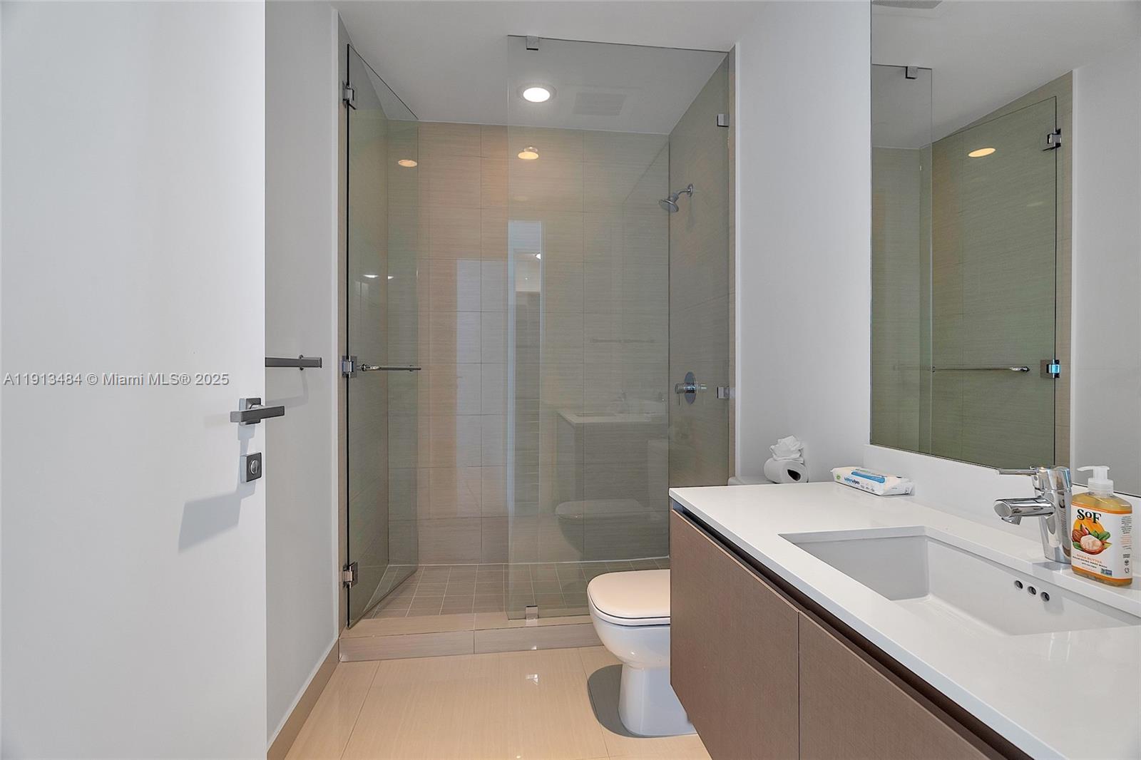 3250 NE 188th St #703, Aventura FL 33180