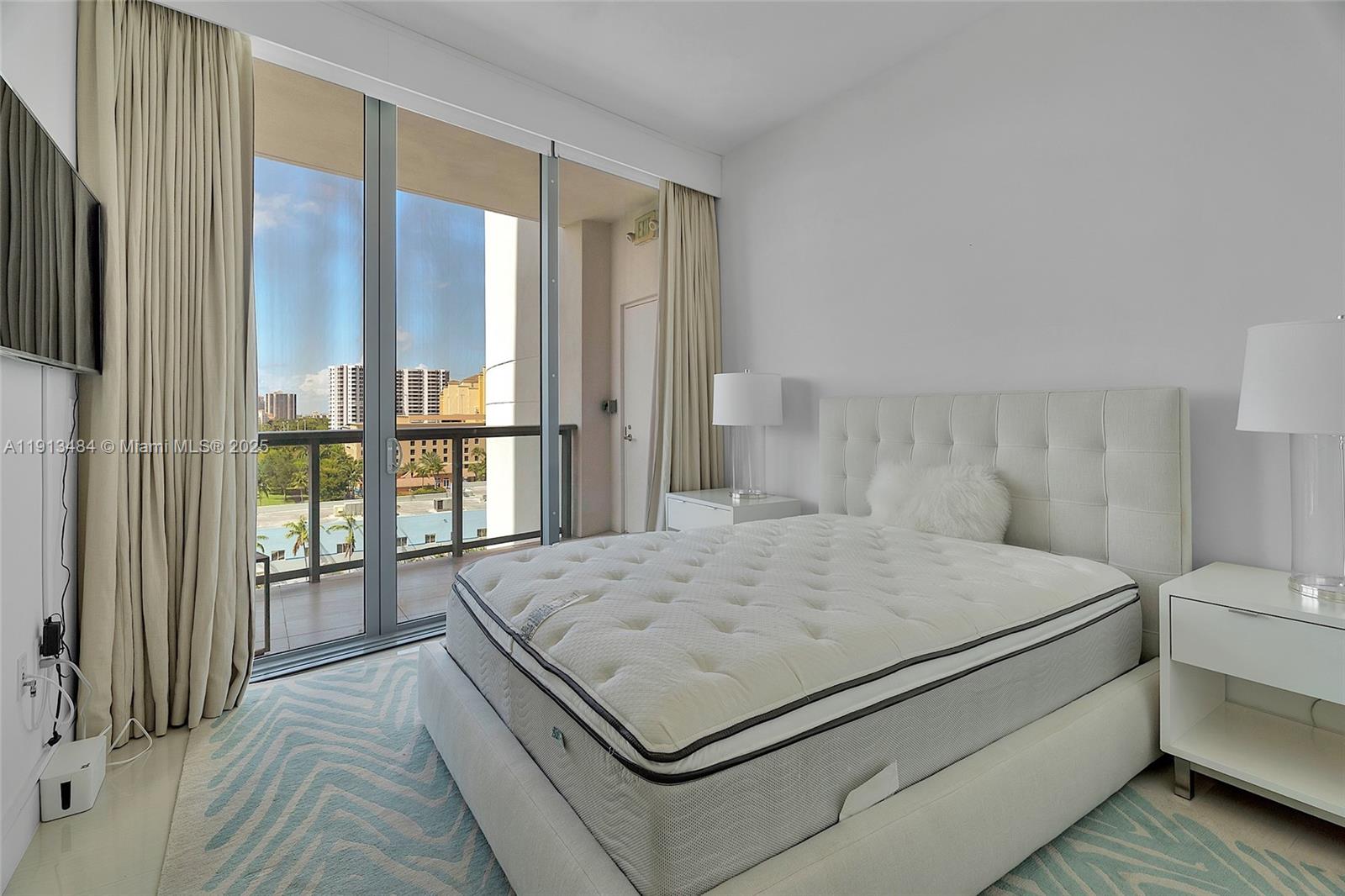 3250 NE 188th St #703, Aventura FL 33180
