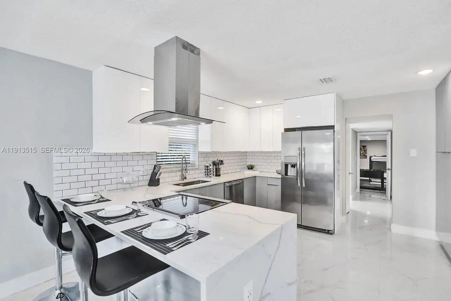 1241 Hollywood Blvd, Hollywood FL 33019