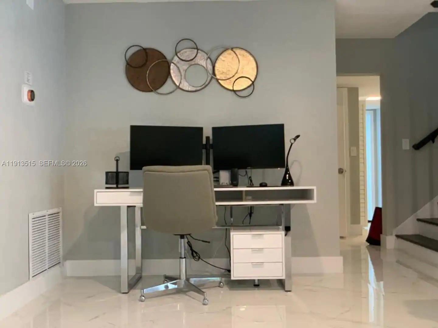 1241 Hollywood Blvd, Hollywood FL 33019