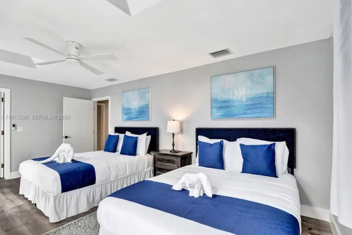 1025 N Southlake Dr, Hollywood FL 33019