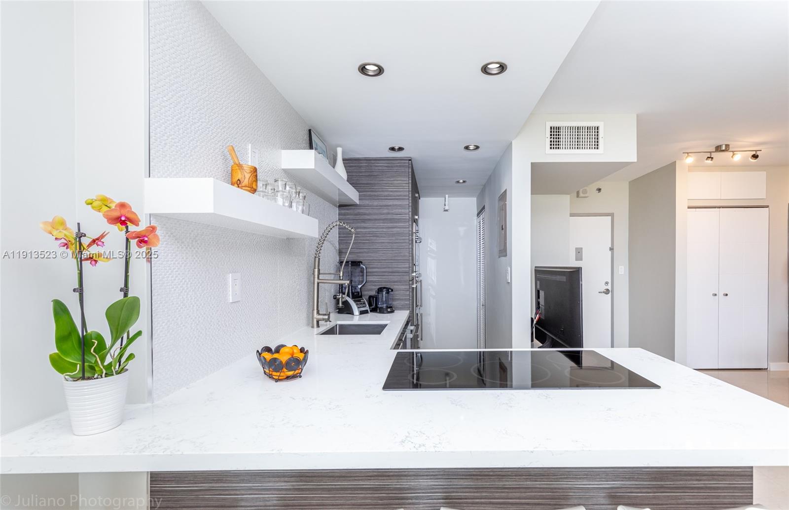 1000 West Ave #732, Miami Beach FL 33139