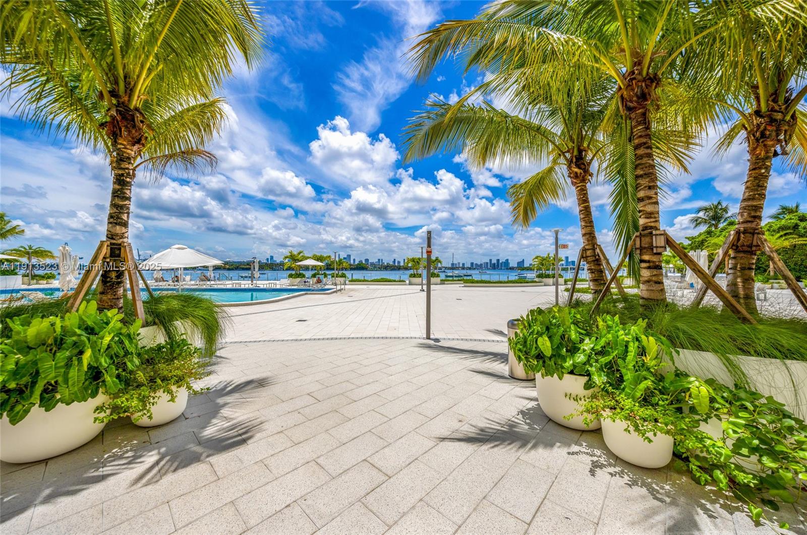 1000 West Ave #732, Miami Beach FL 33139