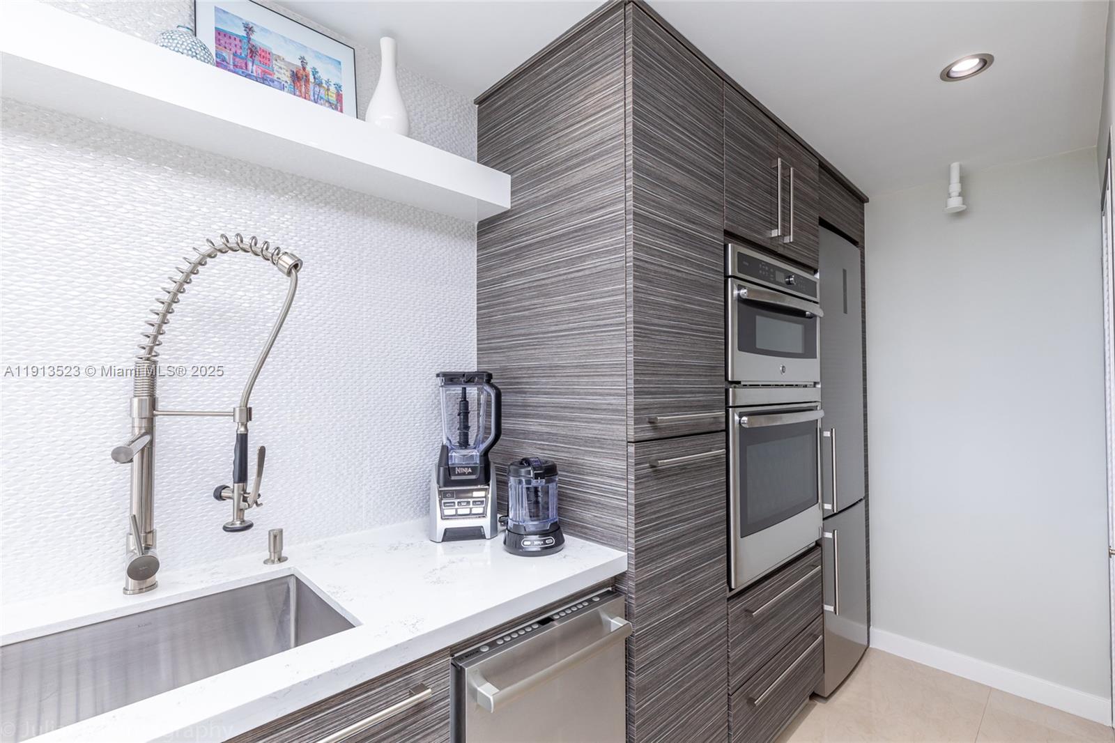1000 West Ave #732, Miami Beach FL 33139
