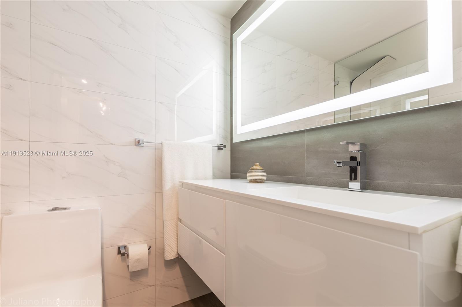 1000 West Ave #732, Miami Beach FL 33139
