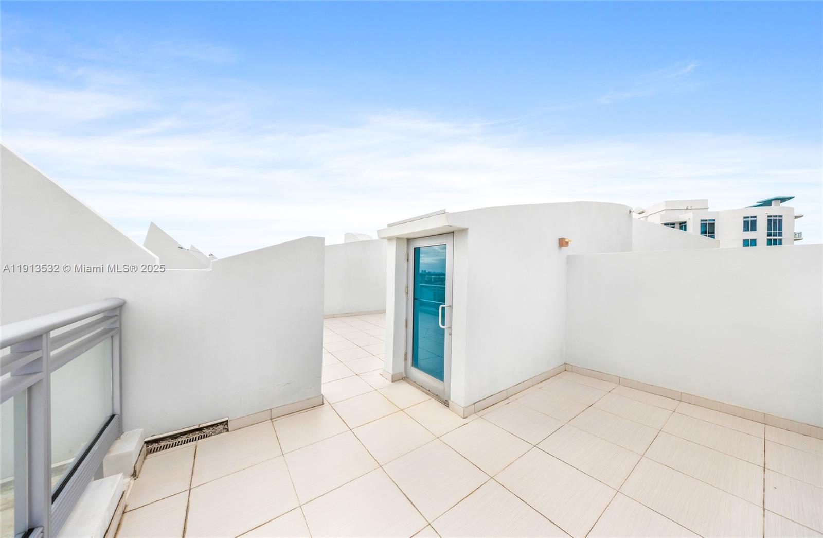 Aventura FL 33180 - A11913532