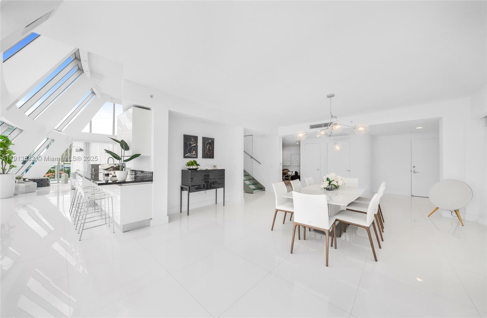 Aventura FL 33180 - A11913532
