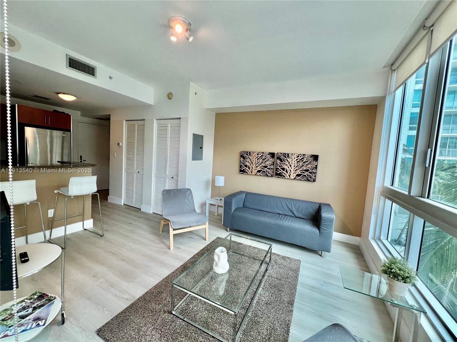 300 S Biscayne Blvd #1511, Miami FL 33131