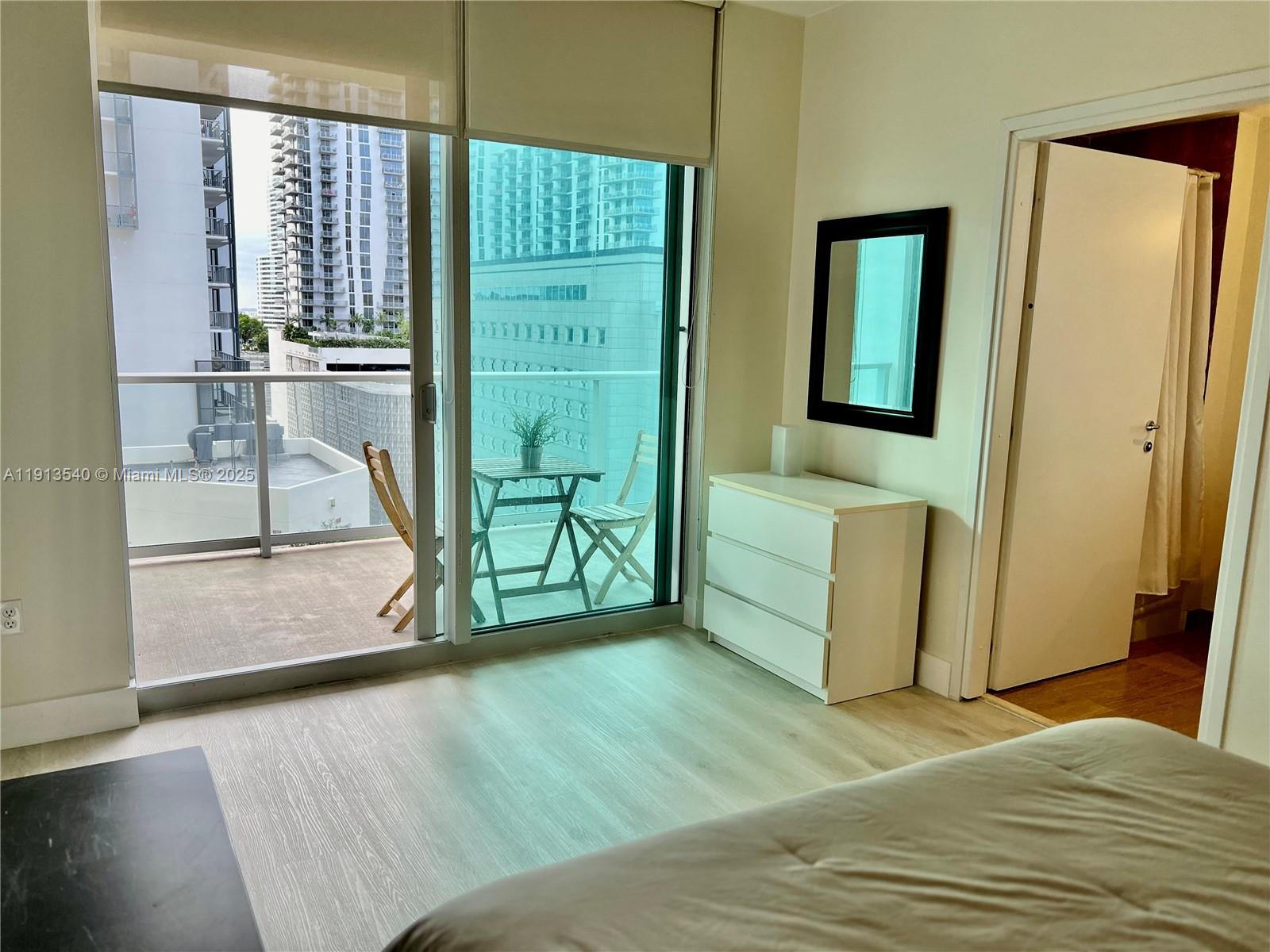 300 S Biscayne Blvd #1511, Miami FL 33131