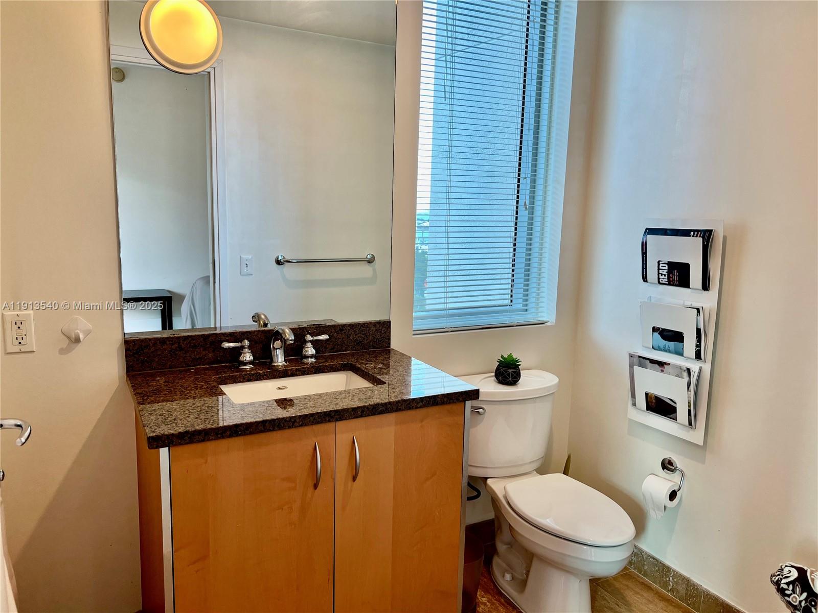 300 S Biscayne Blvd #1511, Miami FL 33131