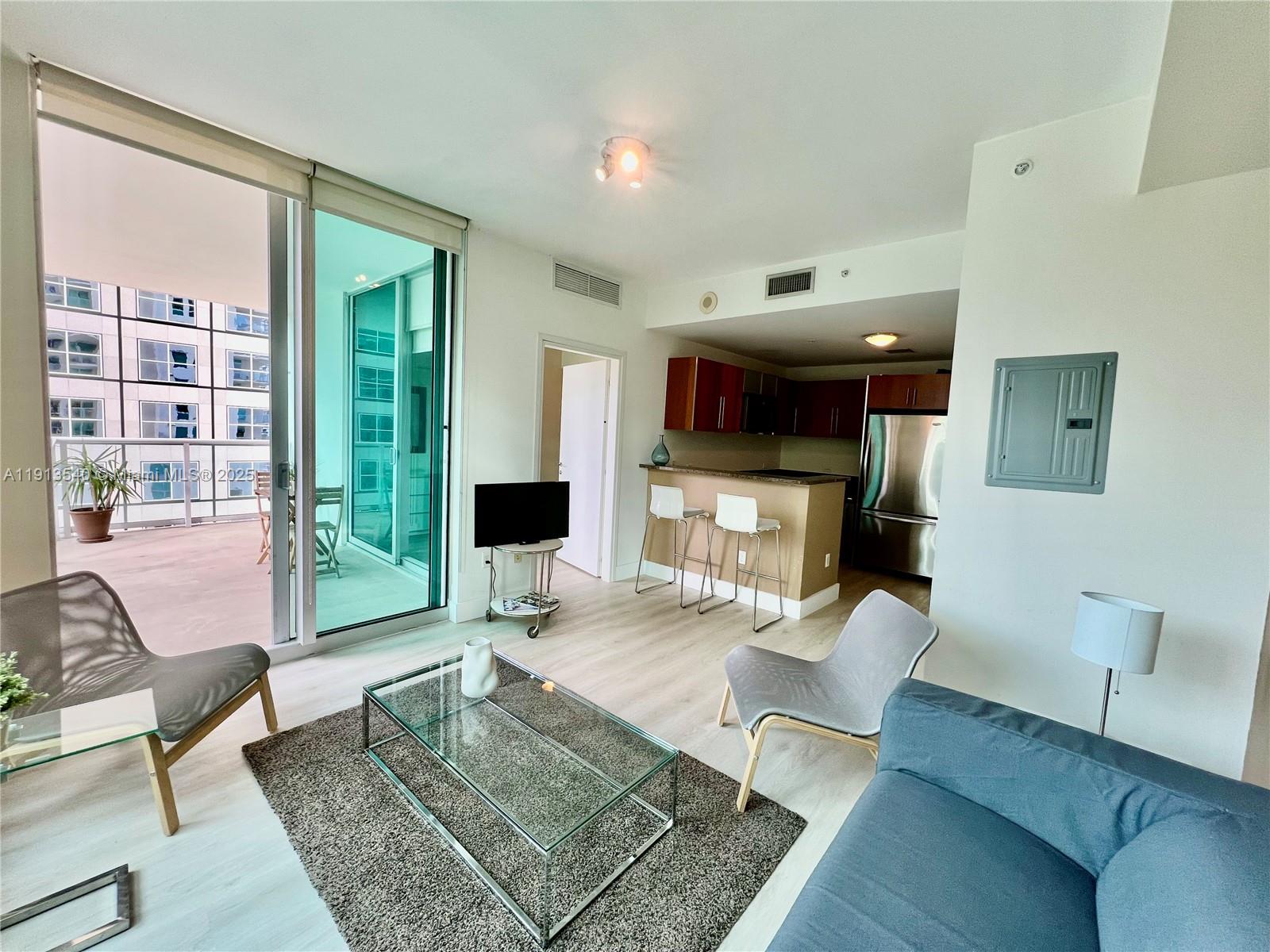 300 S Biscayne Blvd #1511, Miami FL 33131