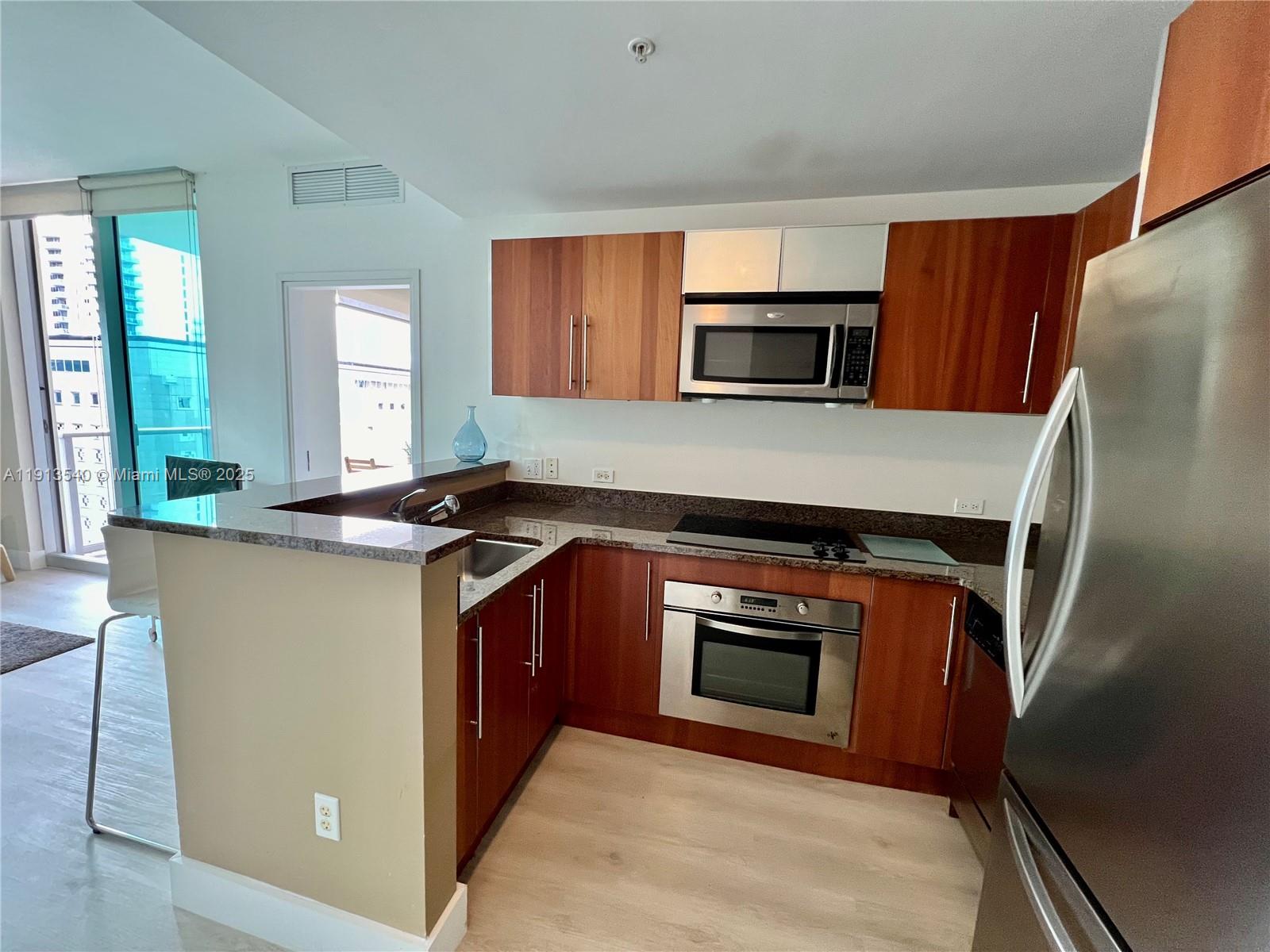 300 S Biscayne Blvd #1511, Miami FL 33131