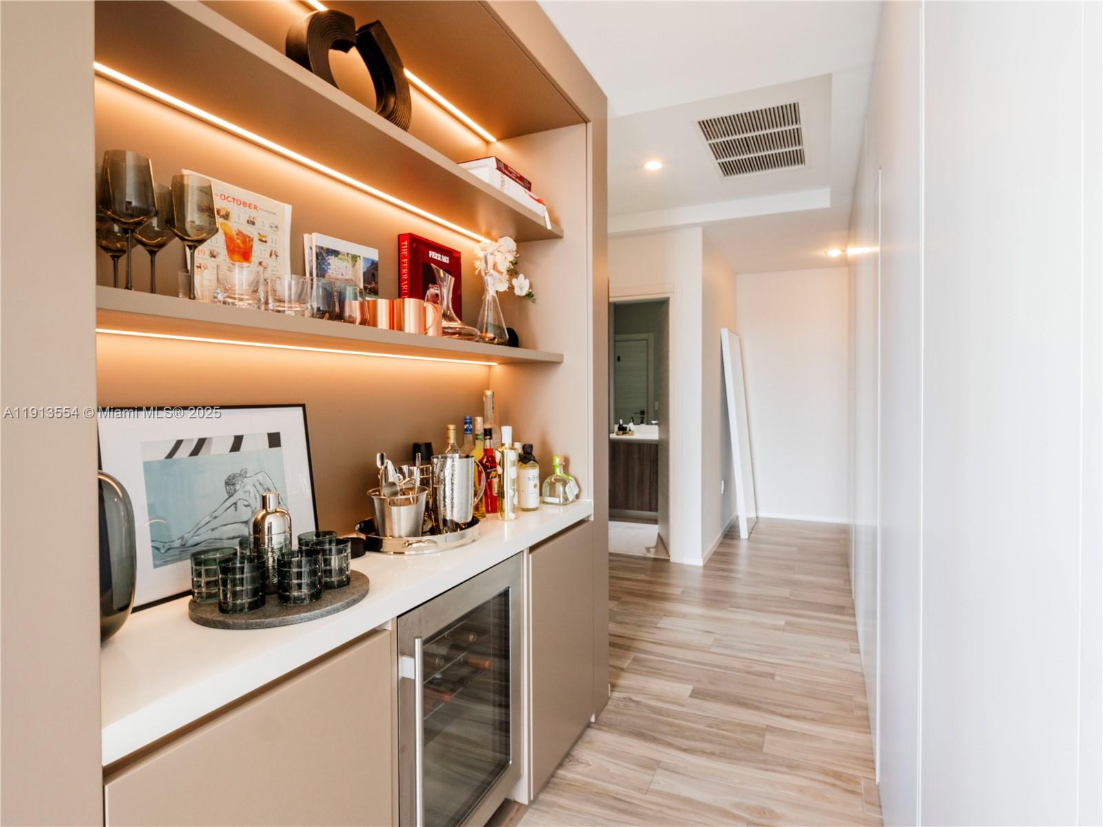 801 S Miami Ave #4909, Miami FL 33130