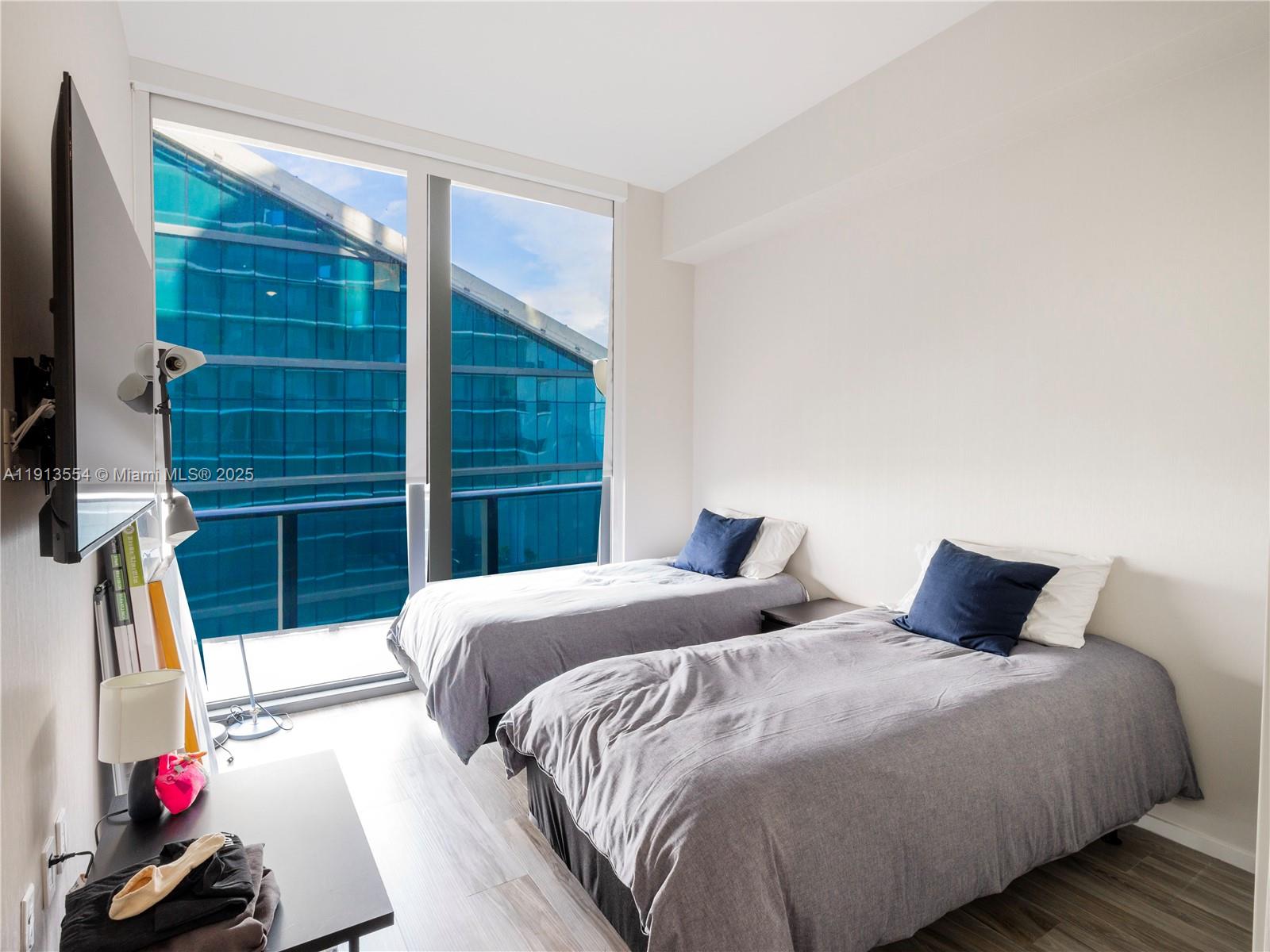 801 S Miami Ave #4909, Miami FL 33130