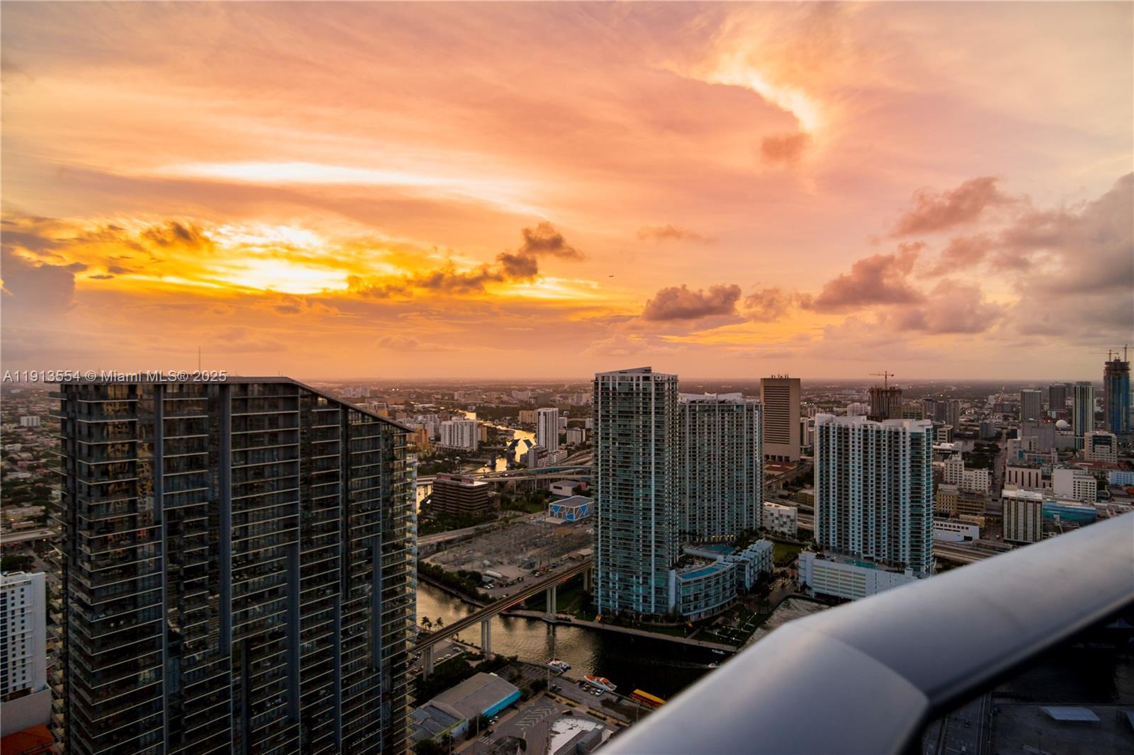 801 S Miami Ave #4909, Miami FL 33130