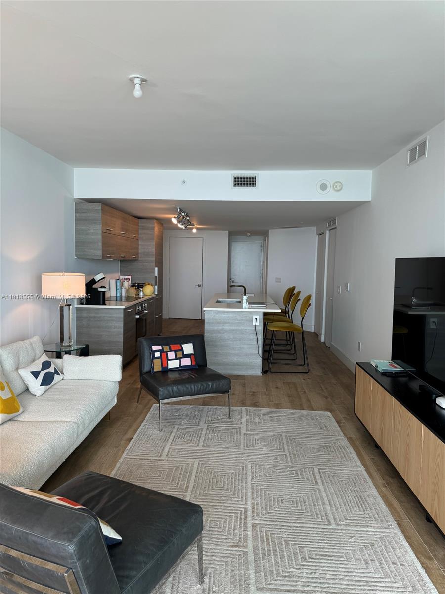 650 NE 32 street #1805, Miami FL 33137