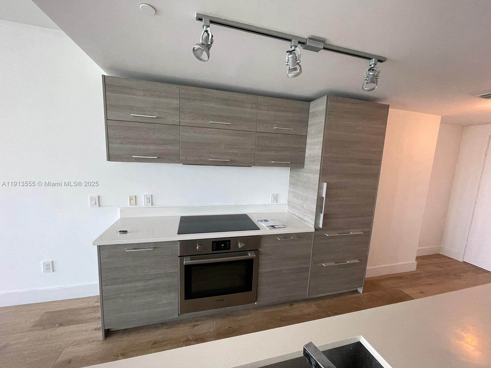 650 NE 32 street #1805, Miami FL 33137
