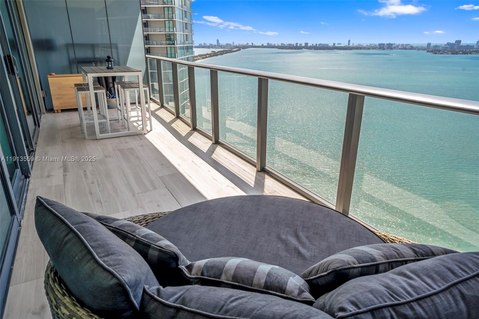 650 NE 32nd St #3102, Miami FL 33137