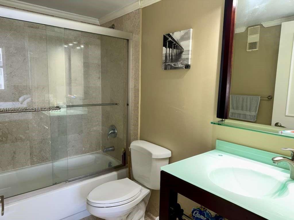 770 Claughton Island Dr #1613, Miami FL 33131