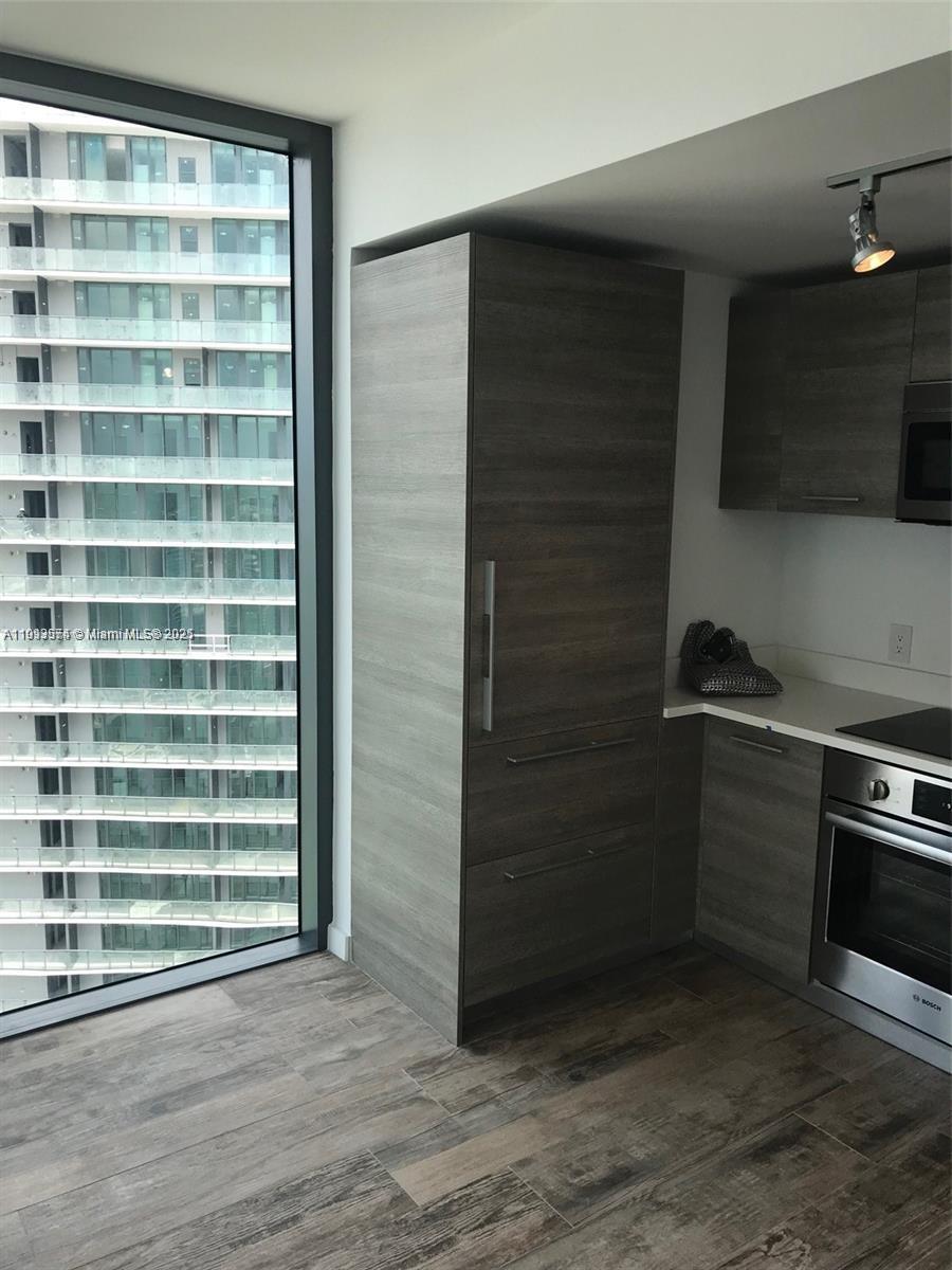 650 NE 32nd St #4908, Miami FL 33137