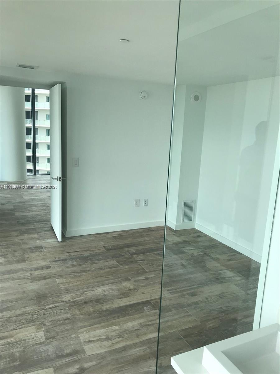 650 NE 32nd St #4908, Miami FL 33137