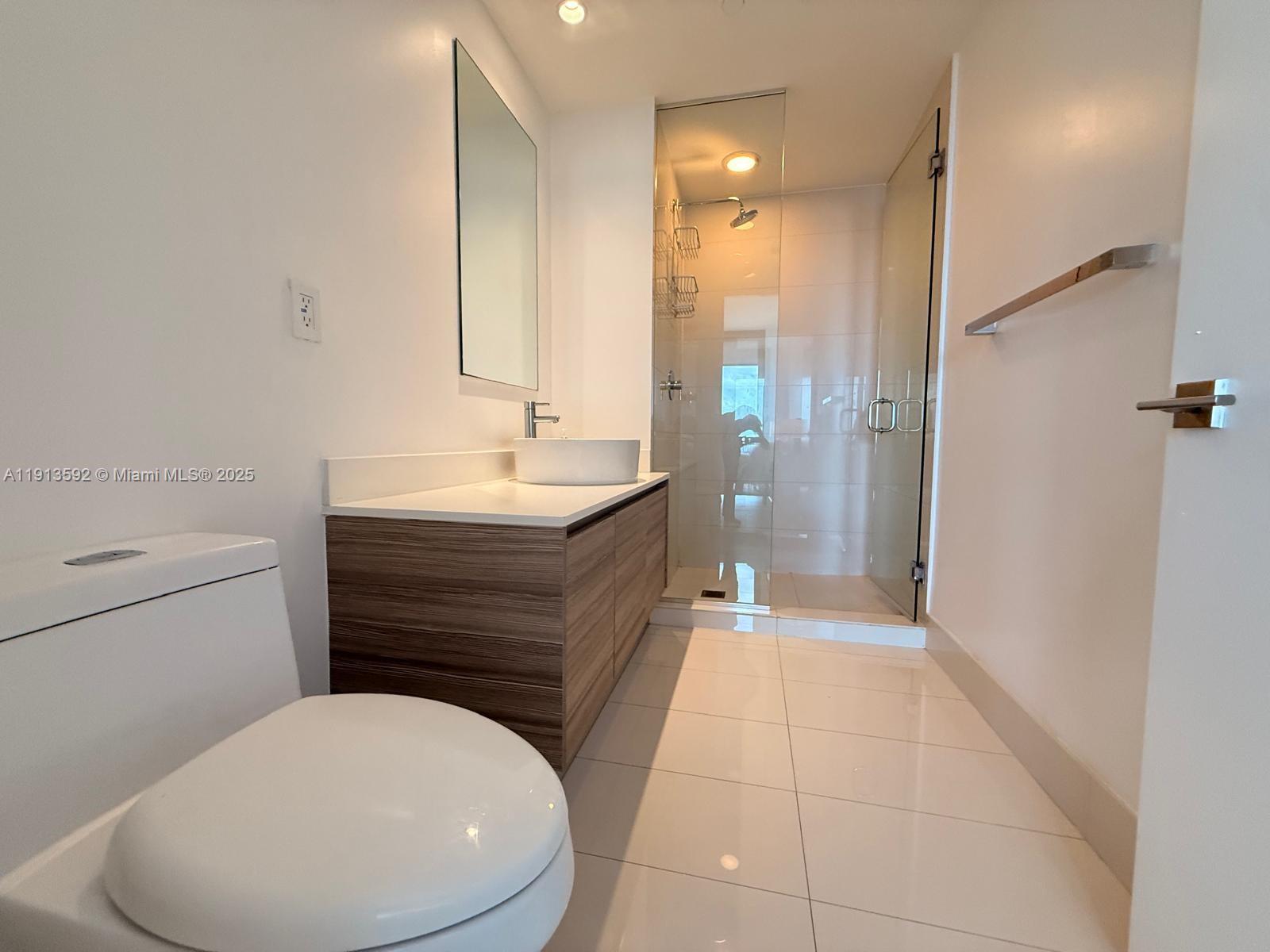 121 NE 34th St #1809, Miami FL 33137