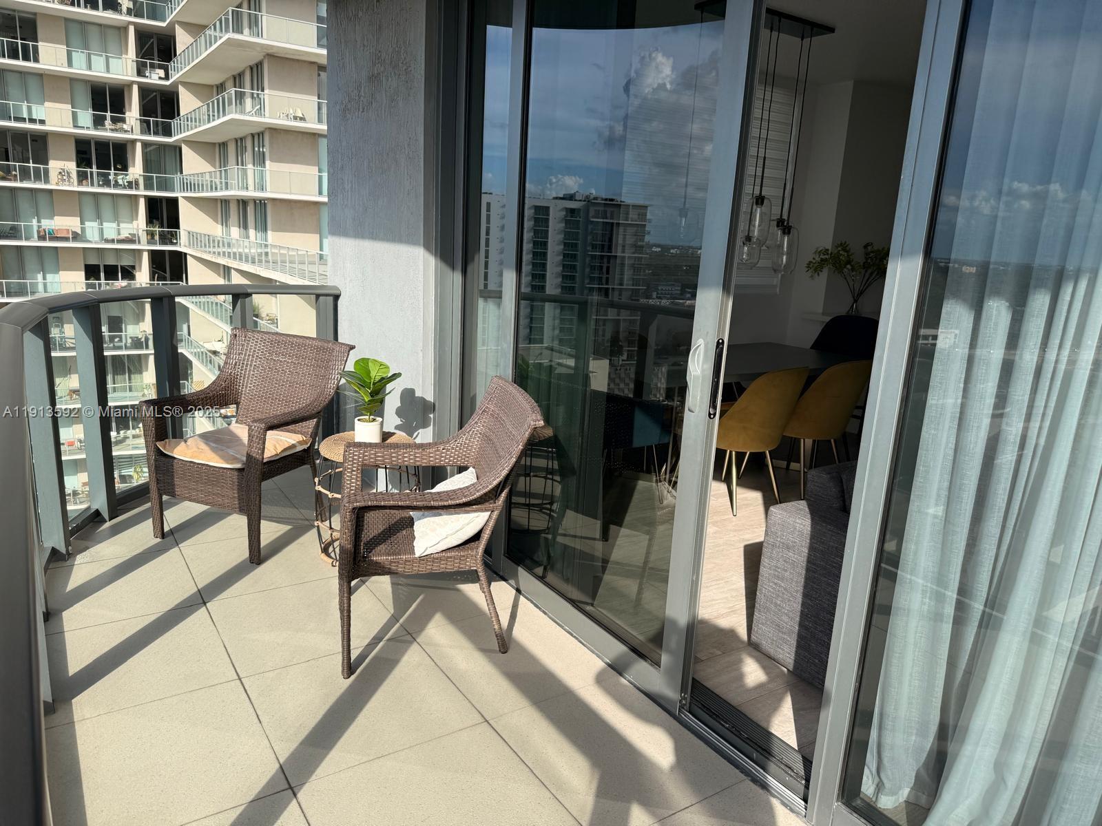 121 NE 34th St #1809, Miami FL 33137