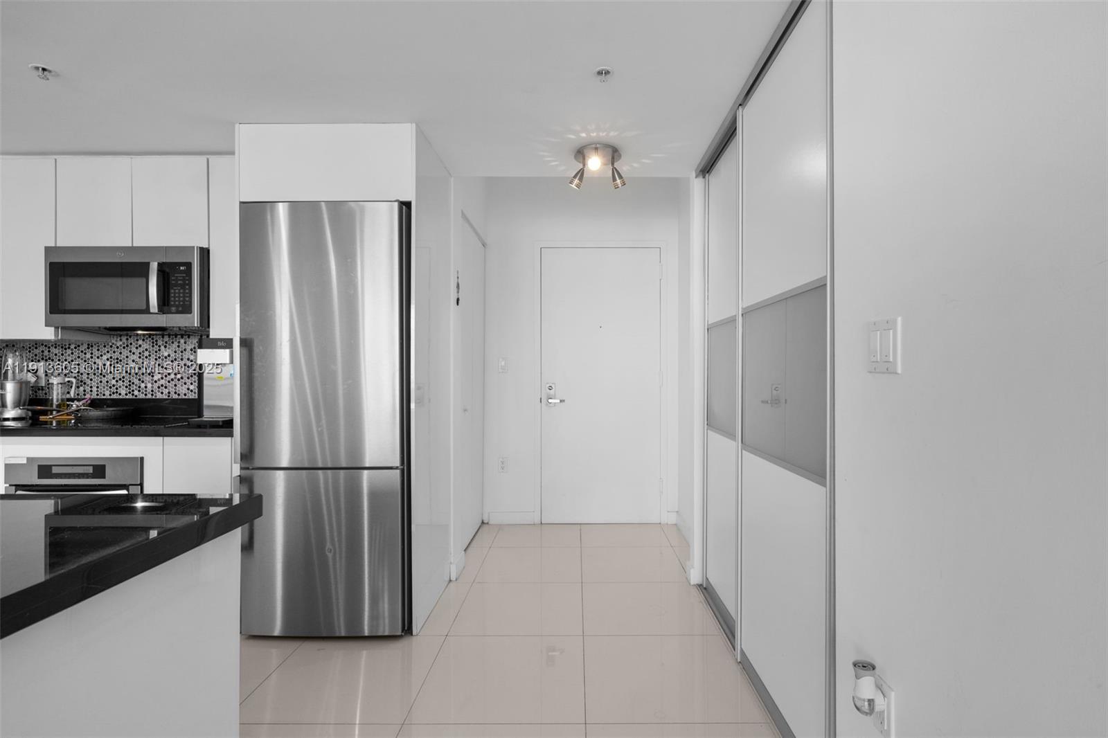 92 SW 3rd St #4403, Miami FL 33130