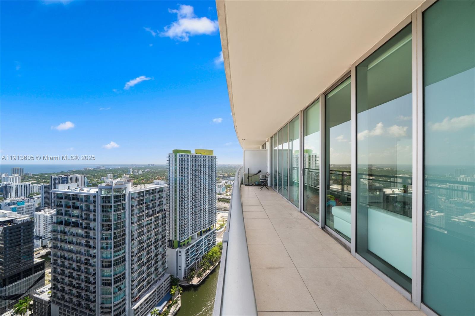 92 SW 3rd St #4403, Miami FL 33130