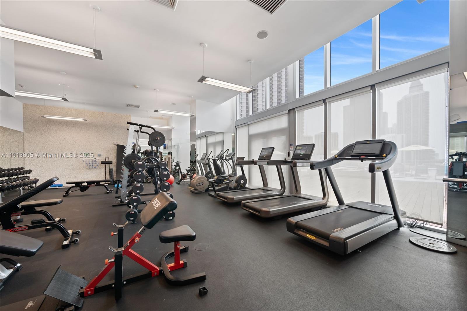 92 SW 3rd St #4403, Miami FL 33130