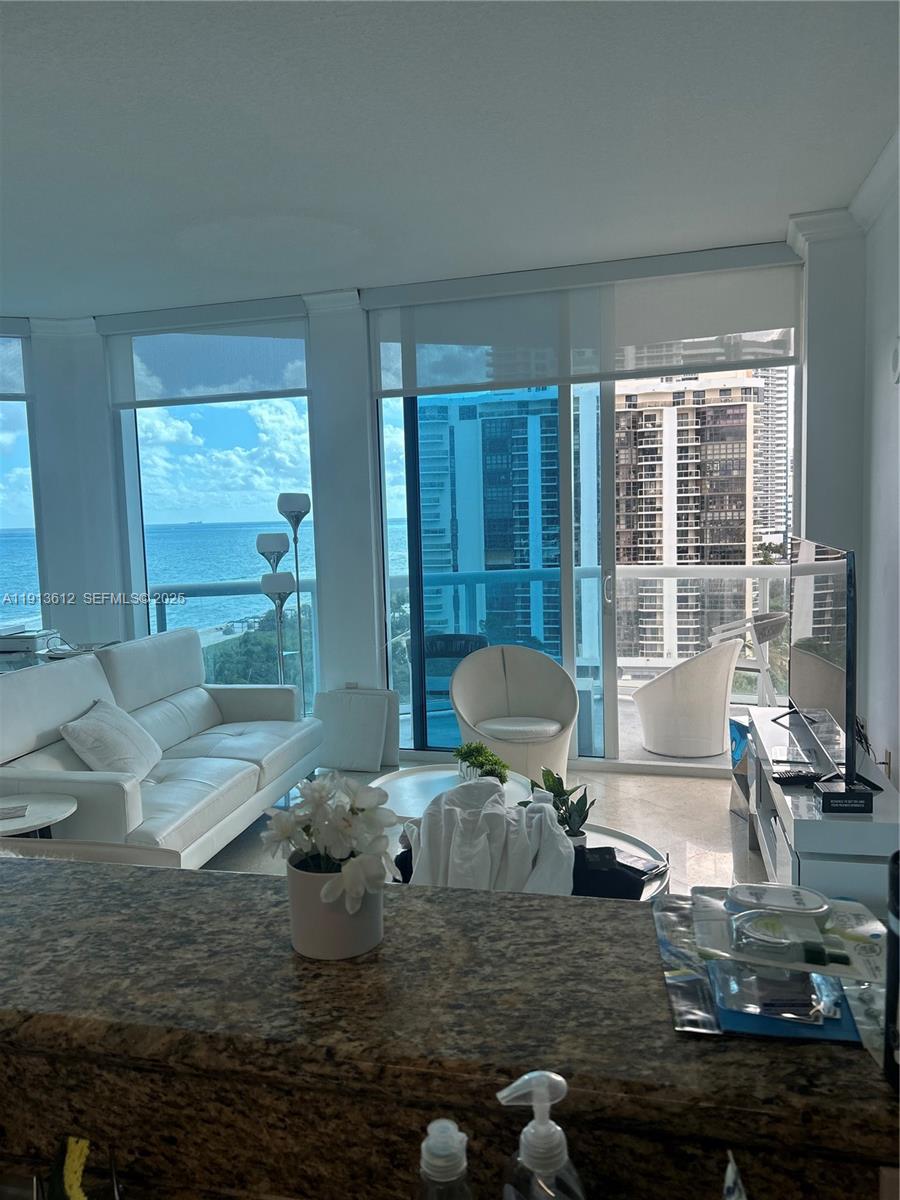 6515 Collins Ave #1007, Miami Beach FL 33141