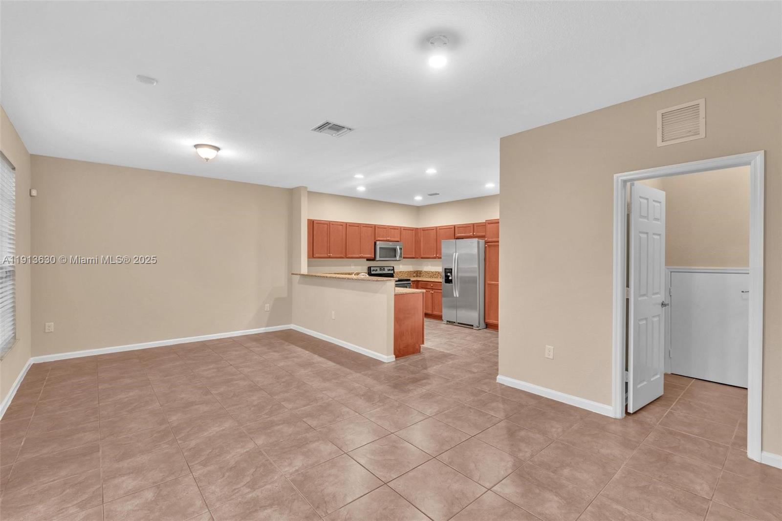 3226 NW 31st Ter, Oakland Park FL 33309