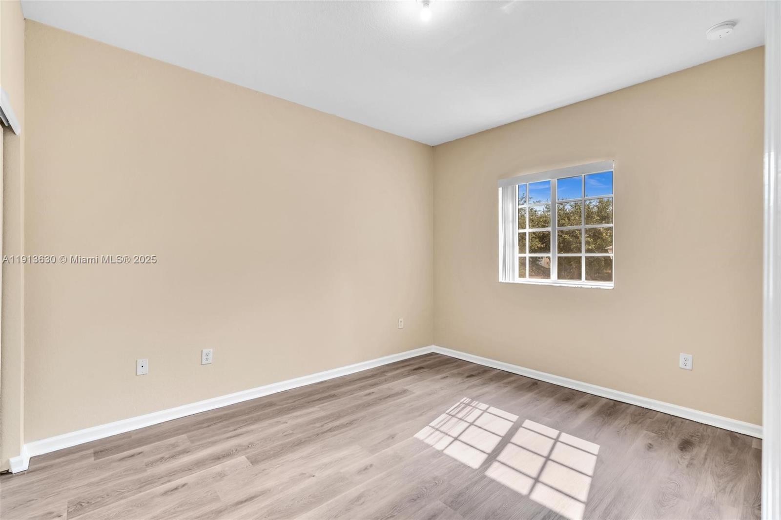3226 NW 31st Ter, Oakland Park FL 33309