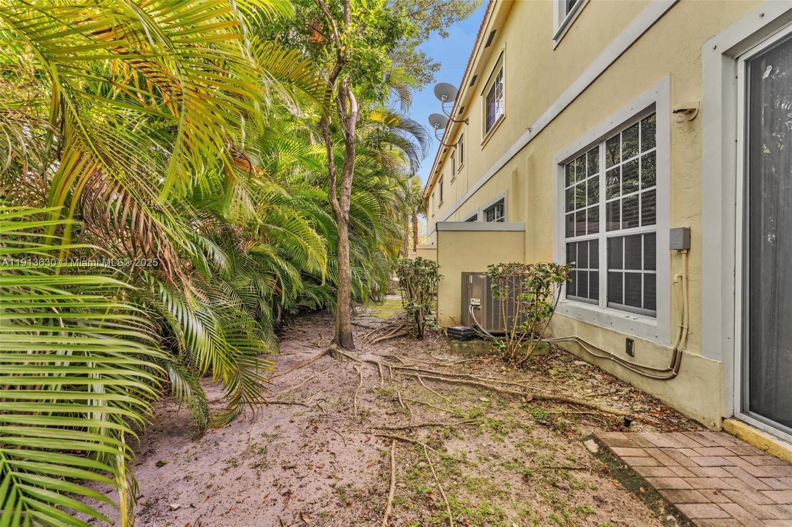 3226 NW 31st Ter, Oakland Park FL 33309