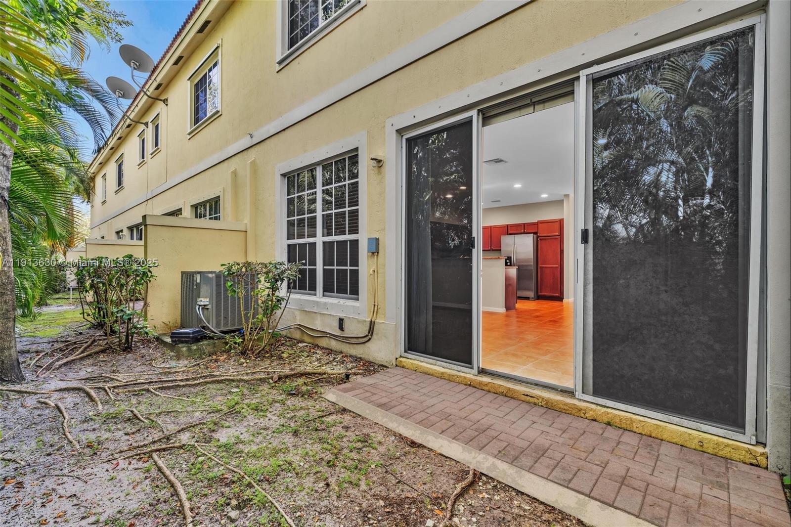 3226 NW 31st Ter, Oakland Park FL 33309