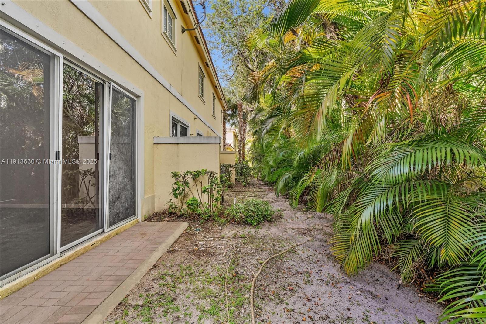 3226 NW 31st Ter, Oakland Park FL 33309