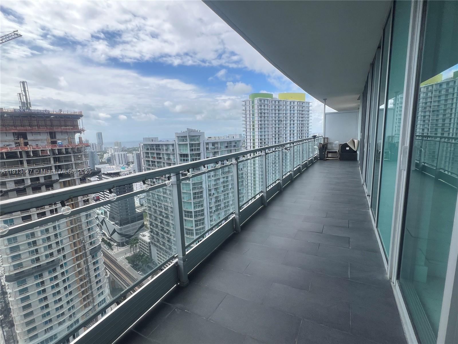 92 SW 3rd St #3803, Miami FL 33130