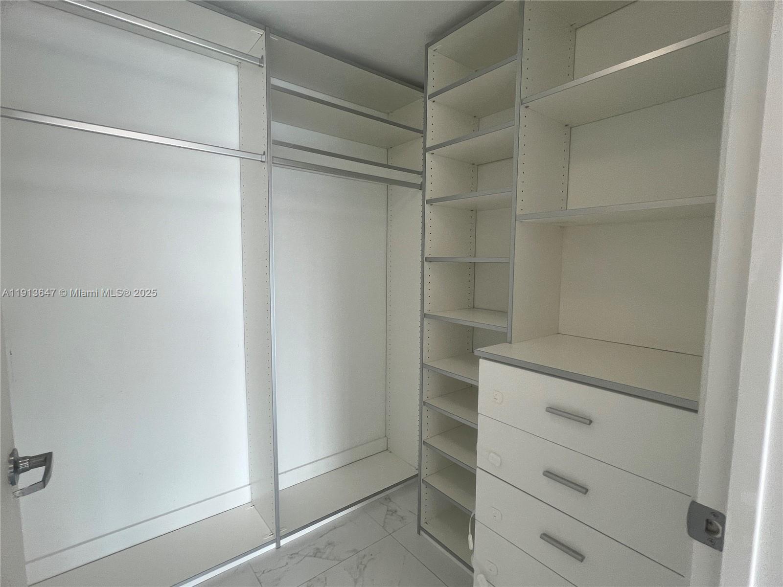 92 SW 3rd St #3803, Miami FL 33130