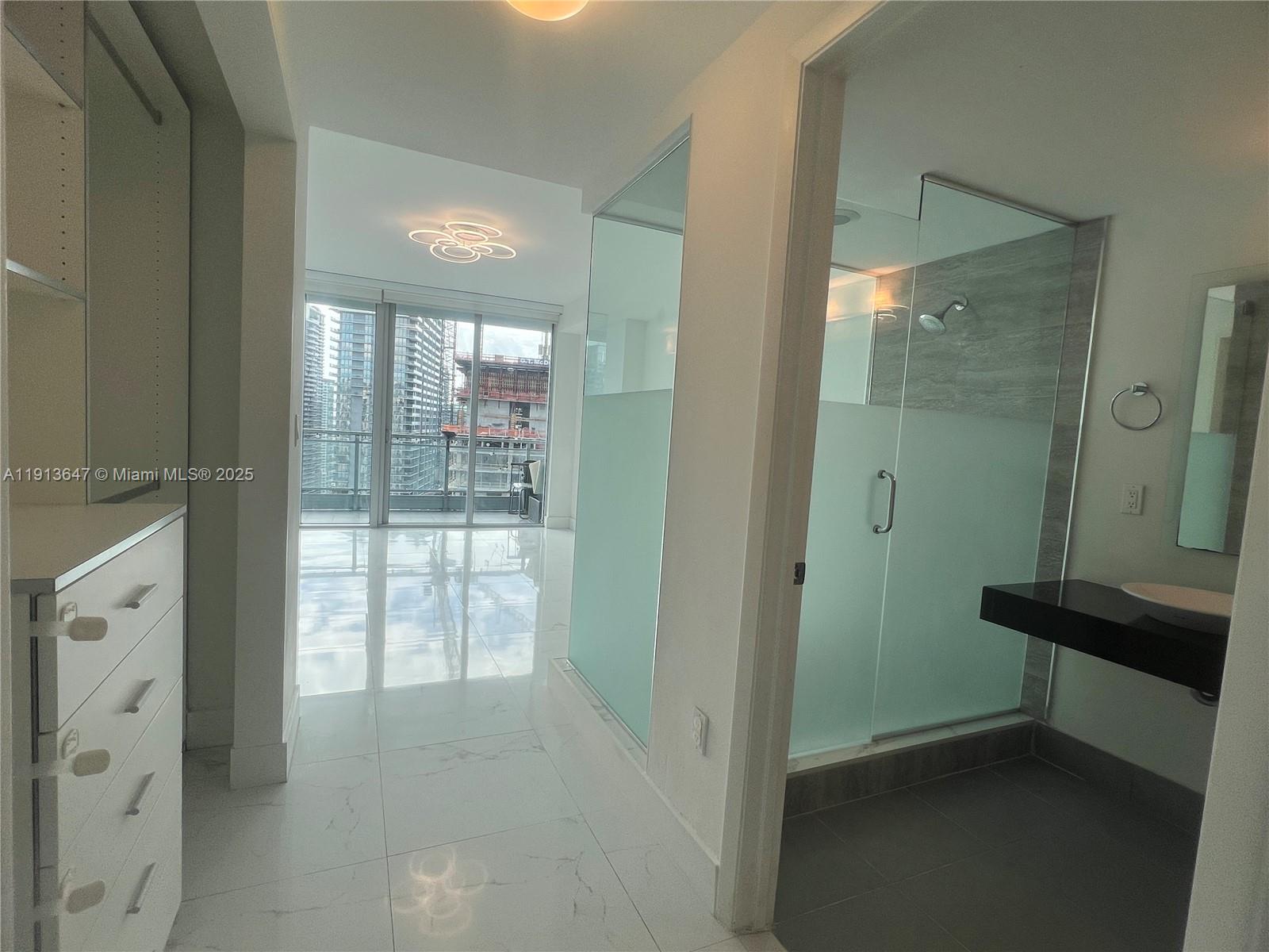 92 SW 3rd St #3803, Miami FL 33130