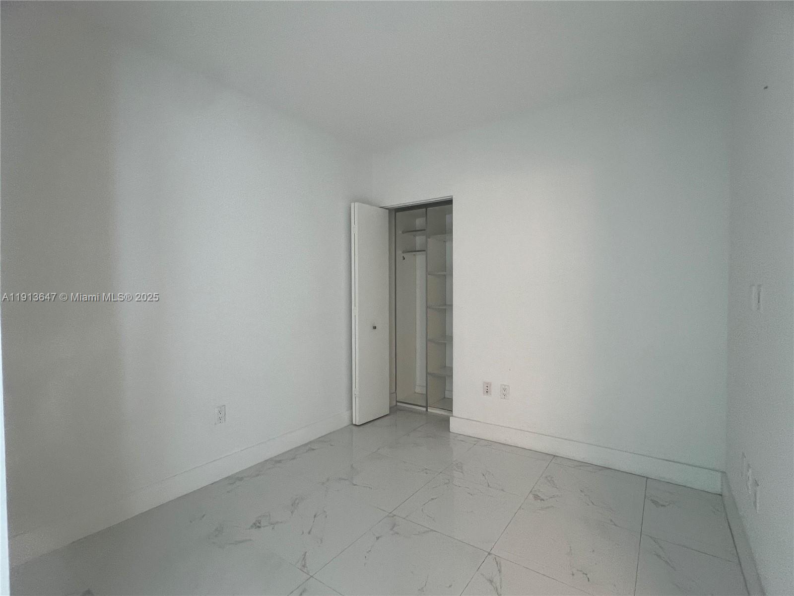 92 SW 3rd St #3803, Miami FL 33130