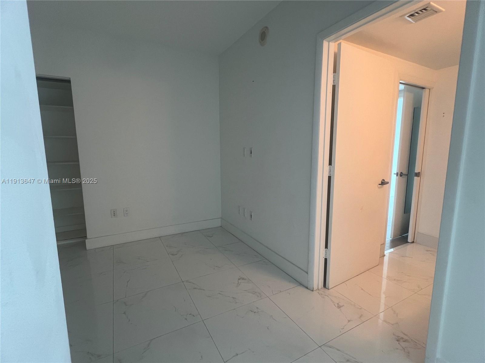 92 SW 3rd St #3803, Miami FL 33130
