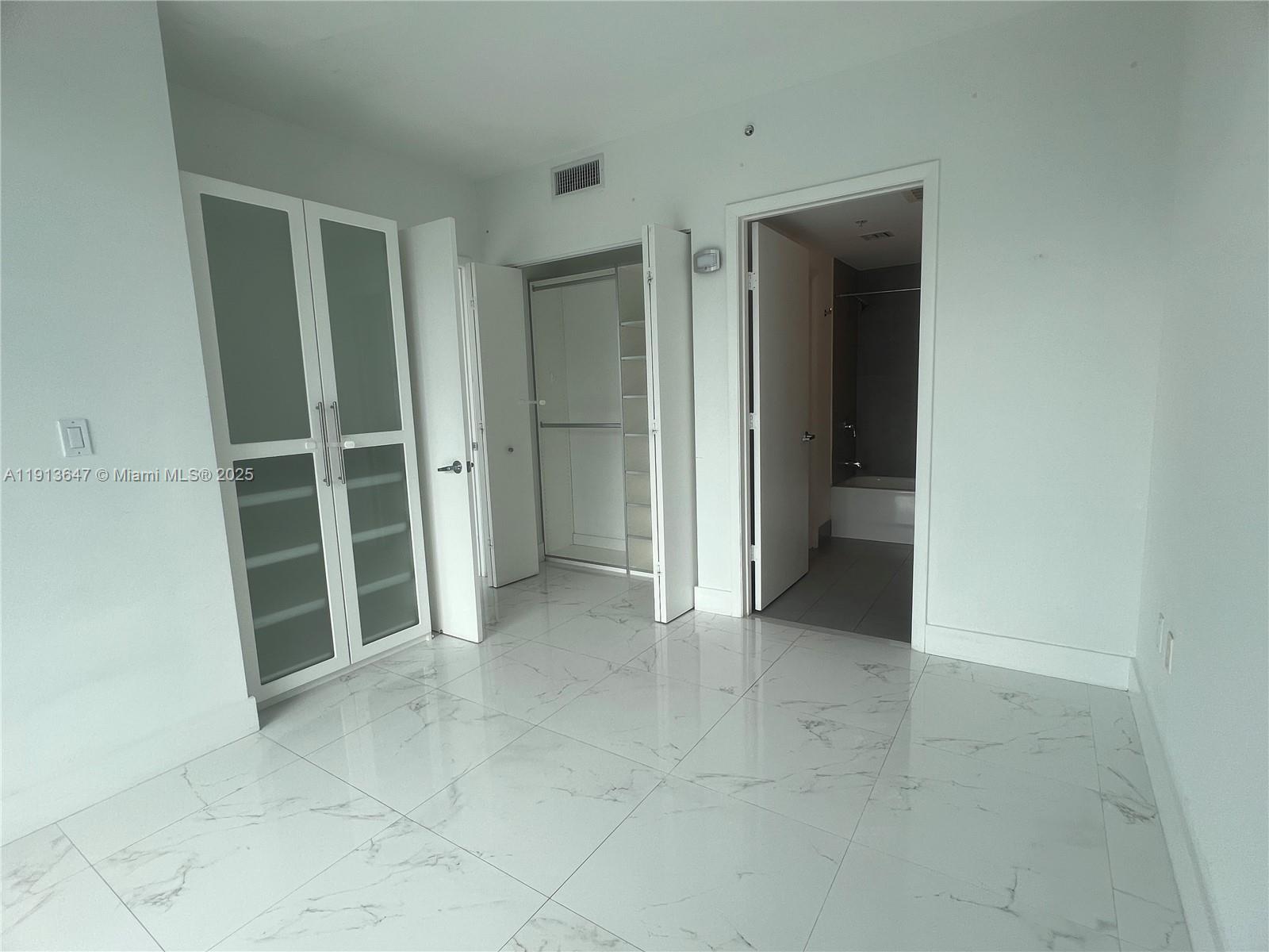 92 SW 3rd St #3803, Miami FL 33130
