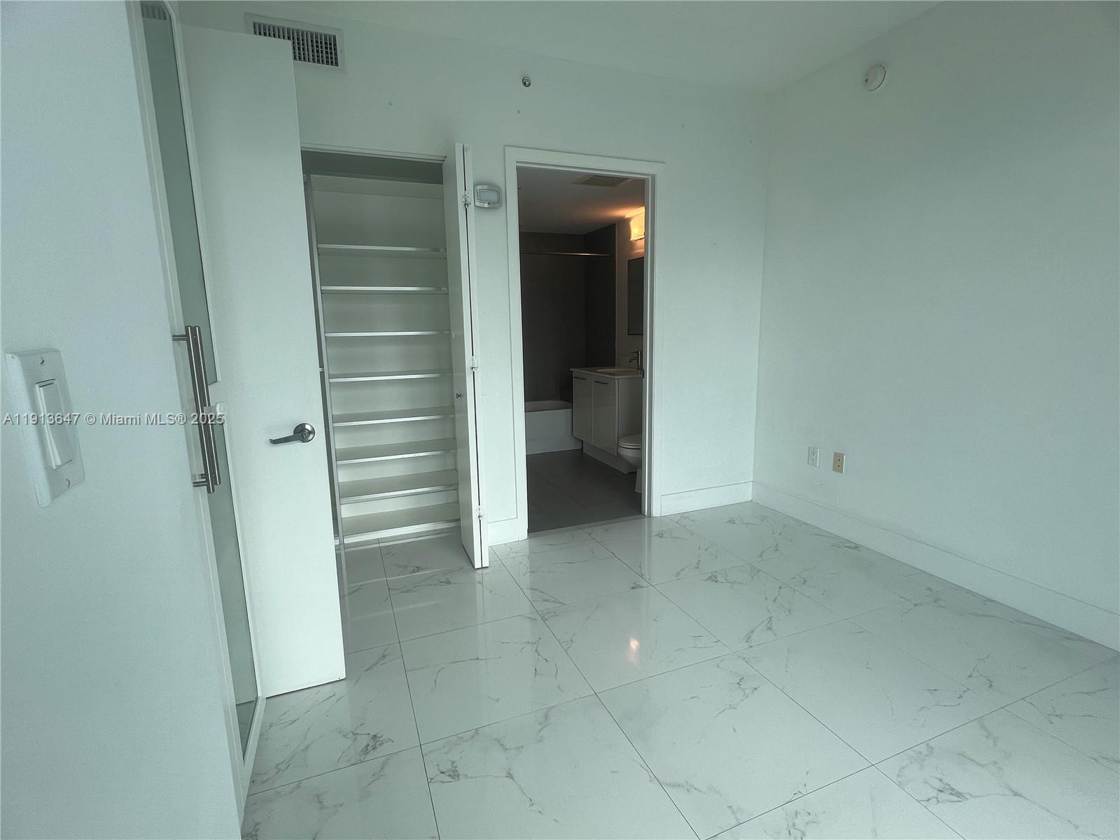 92 SW 3rd St #3803, Miami FL 33130