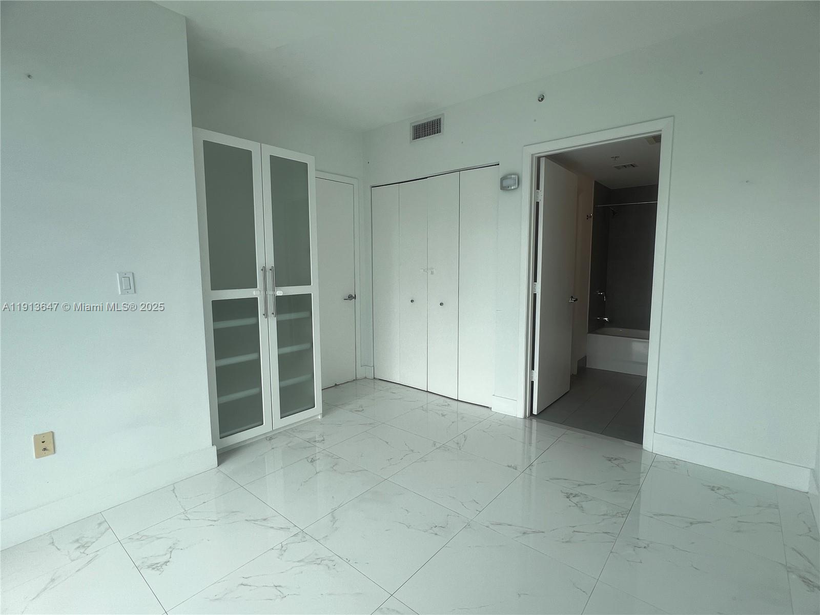 92 SW 3rd St #3803, Miami FL 33130