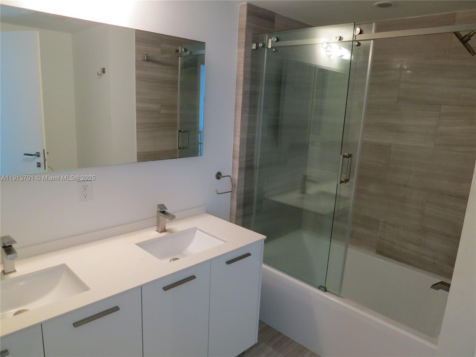 1300 BRICKELL BAY DR #1110, Miami FL 33131
